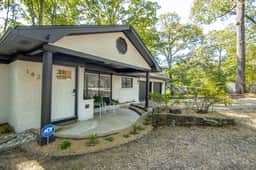 Spectacular Home W/Land 1425 Southeastern Avenue, Jacksonville, AR - Image 2
