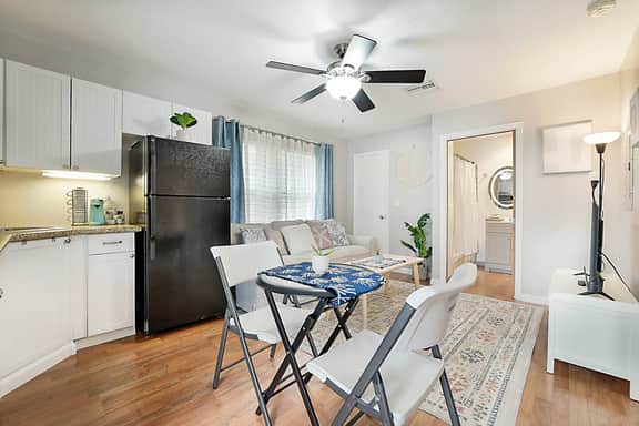 Guest Suite - Your Tranquil Retreat 11545 Sunset Boulevard, West Palm Beach, FL - Image 3