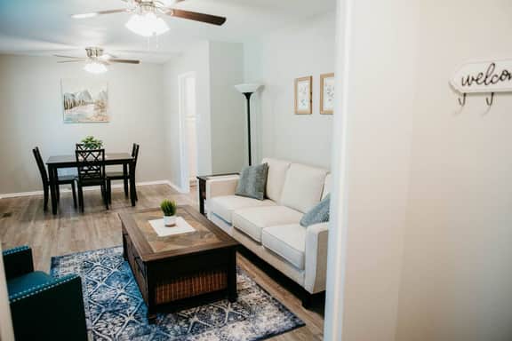 Modern Home For Travelers 19 Del Tara Drive, Jacksonville, AR - Image 4