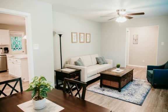 Modern Home For Travelers 19 Del Tara Drive, Jacksonville, AR - Image 3