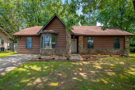 Cozy Home for Travelers 122 Pecan Valley Drive, Sherwood, AR - Image 2