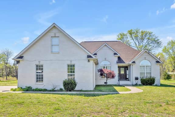 Family Escape W/Pool&Land 8615 Lane Road, Lascassas, TN - Image 2