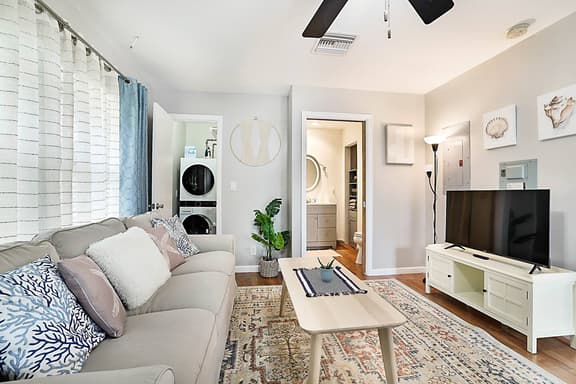 Guest Suite - Your Tranquil Retreat 11545 Sunset Boulevard, West Palm Beach, FL - Image 1