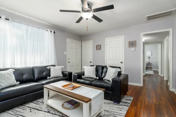 Remodeled spacious 4bd-AFB 312 Warren Street, Jacksonville, AR - Image 1