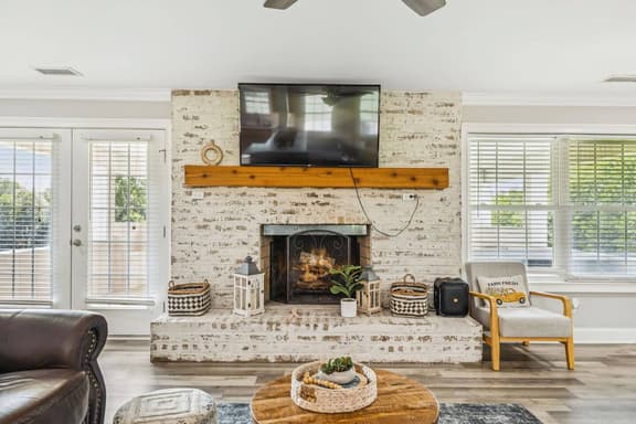 Amazing Getaway W/Land 9021 Lane Road, Lascassas, TN - Image 1